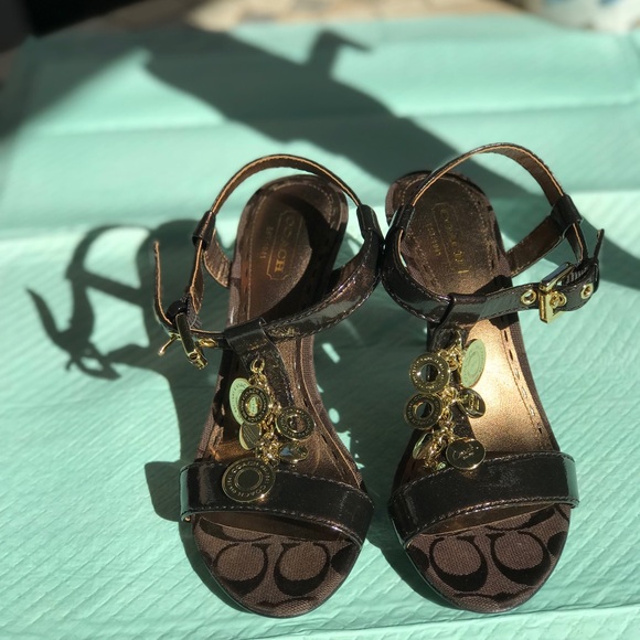 Coach Signature-C Patent Leather High Heels in Dark Brown Size 6.5 - Picture 11 of 11